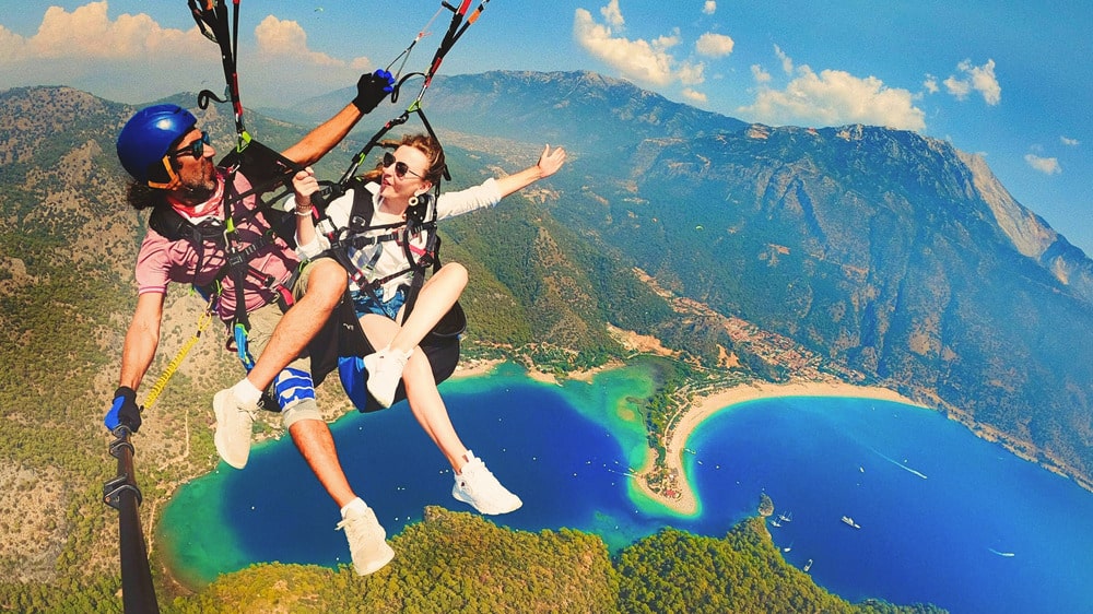 Altijd bereikbaar tijdens avonturen in Turkije – van paragliden tot strand