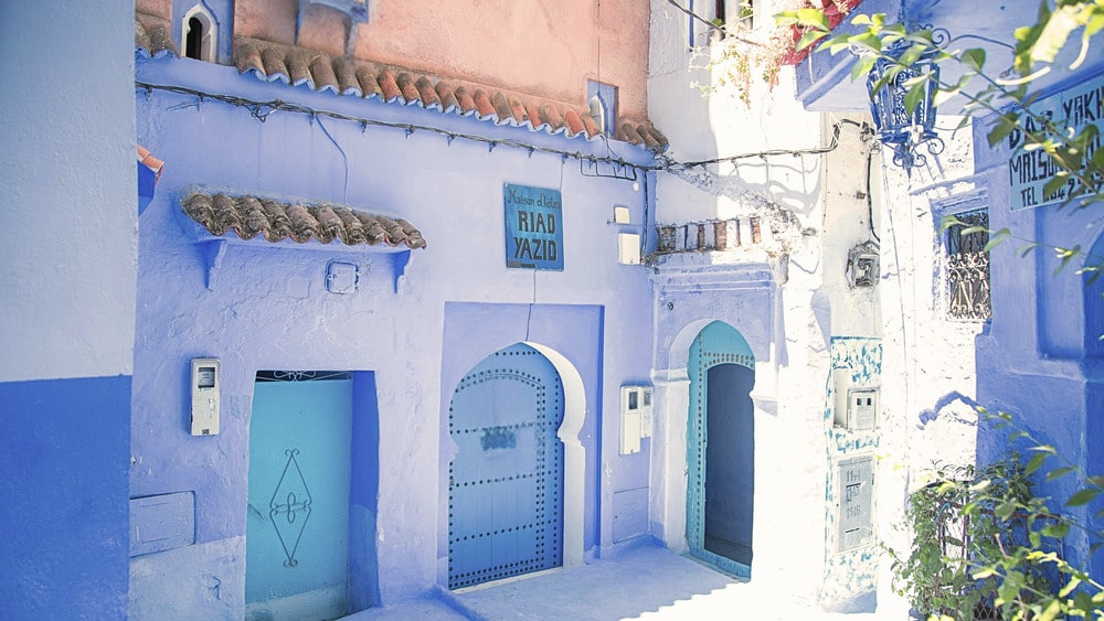 Using your mobile phone for internet and calls in Morocco